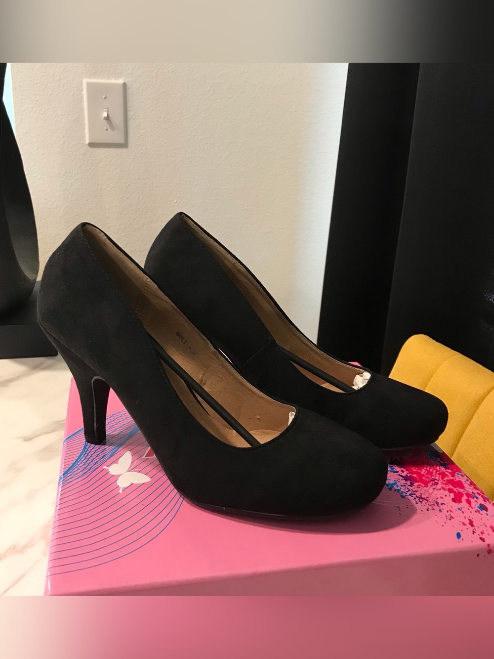 NWT-Black Women's Classic Suede Pumps